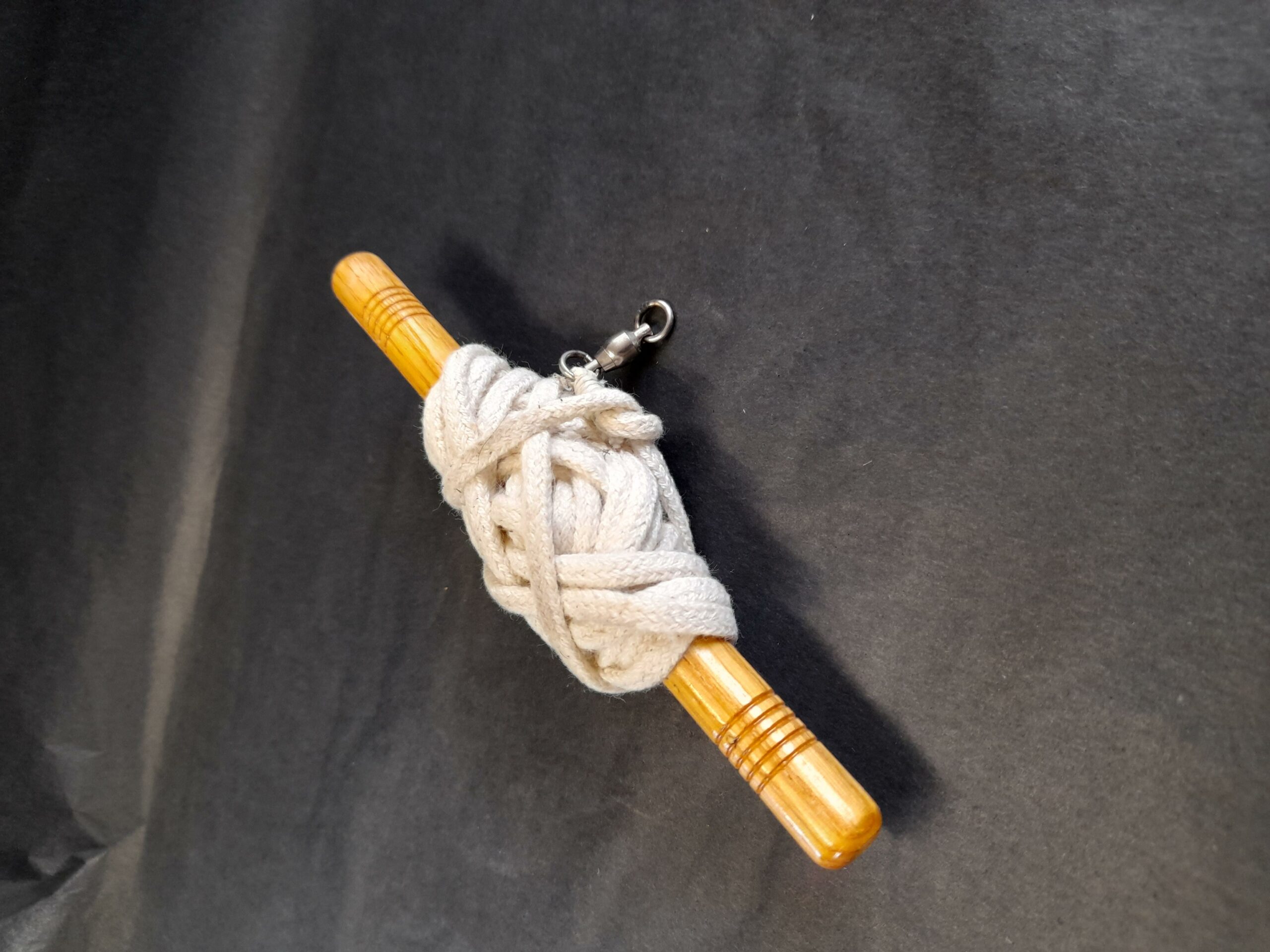 Small Lure Line ( stick, line and swivel)