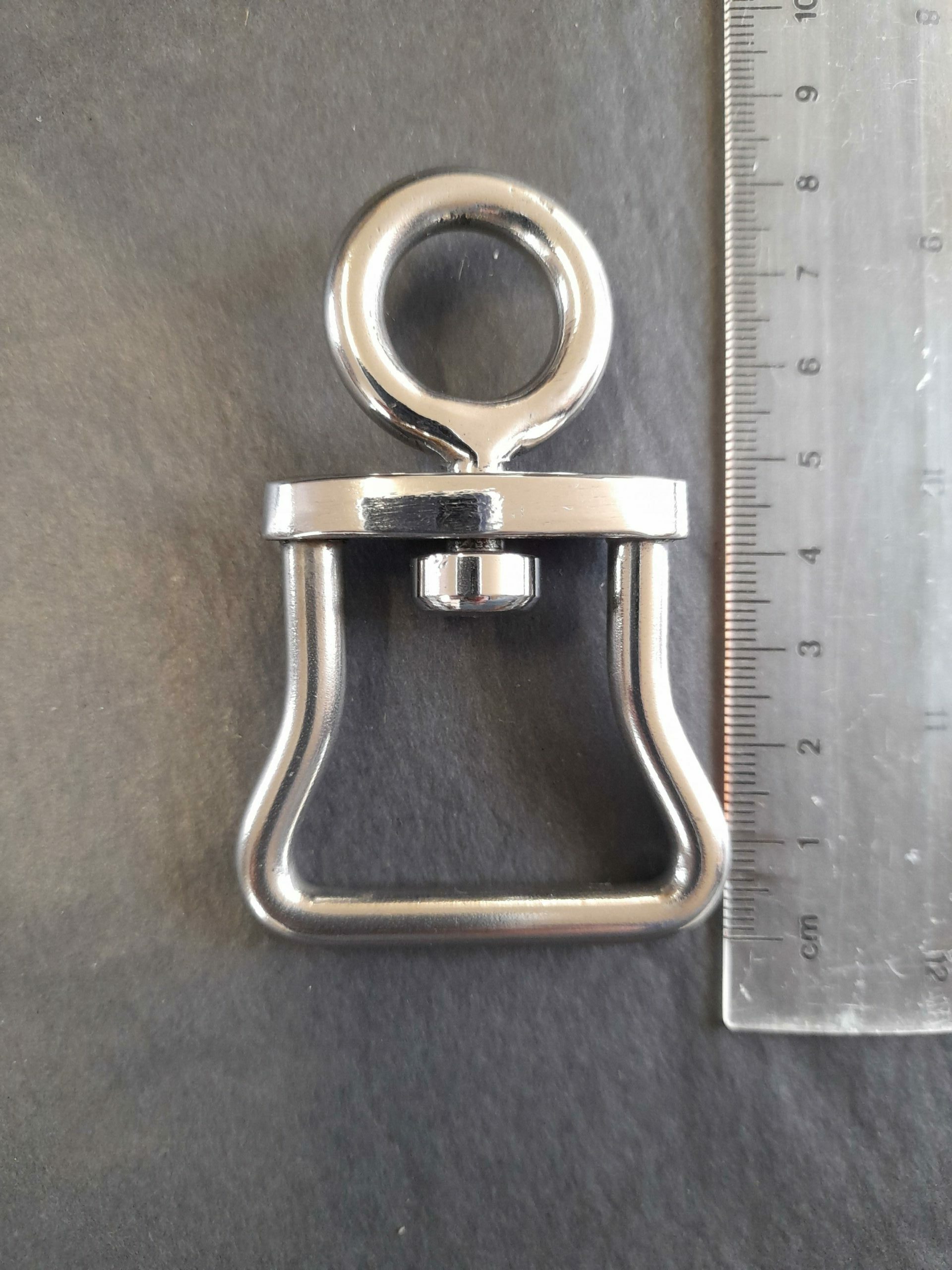 Swivel Very Large Eagle